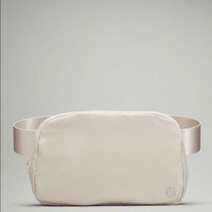 NWT Lululemon White Opal Everywhere Belt Bag